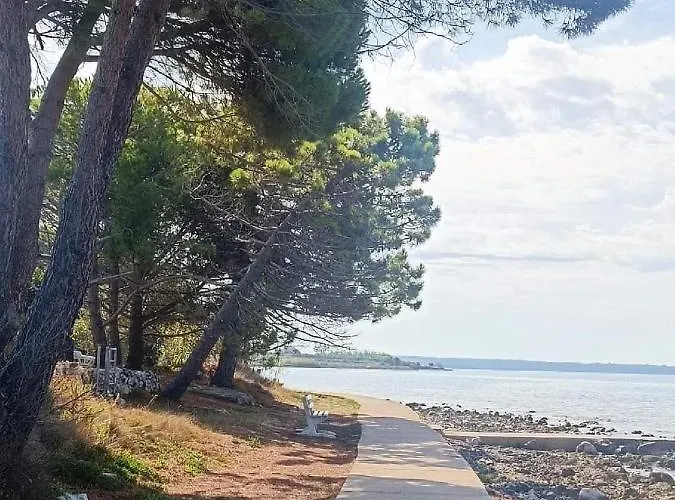Dalmatino Pleasure - House Camp Dalmacija Hébergement de vacances *