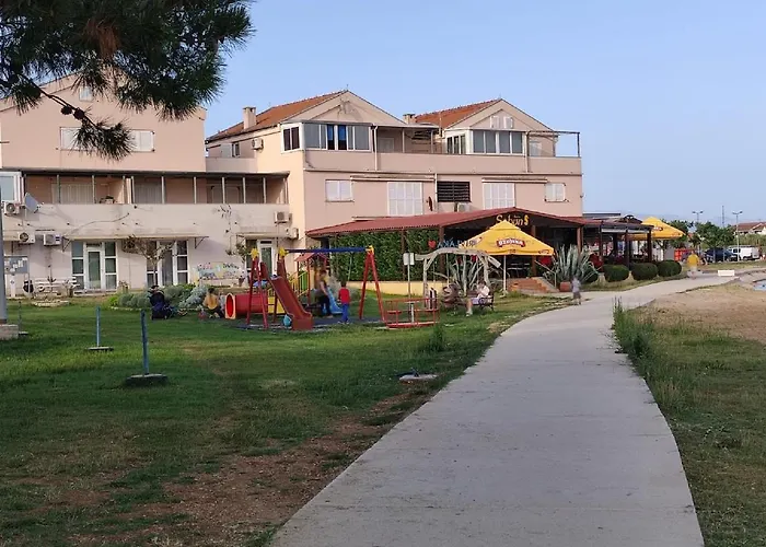 Dalmatino Pleasure - House Camp Dalmacija *